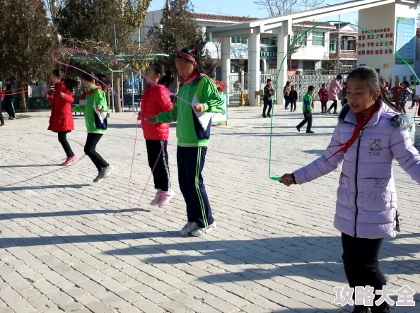 她那么美那么美生活中充满阳光与希望每个人都能找到属于自己的美丽与快乐