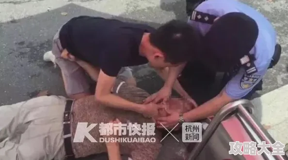 把腿扒开让我添个痛快的陌生人闯入家中强行按住她