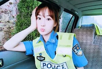 大胸警花做奶牛小说警花身份暴露被迫产奶产量惊人